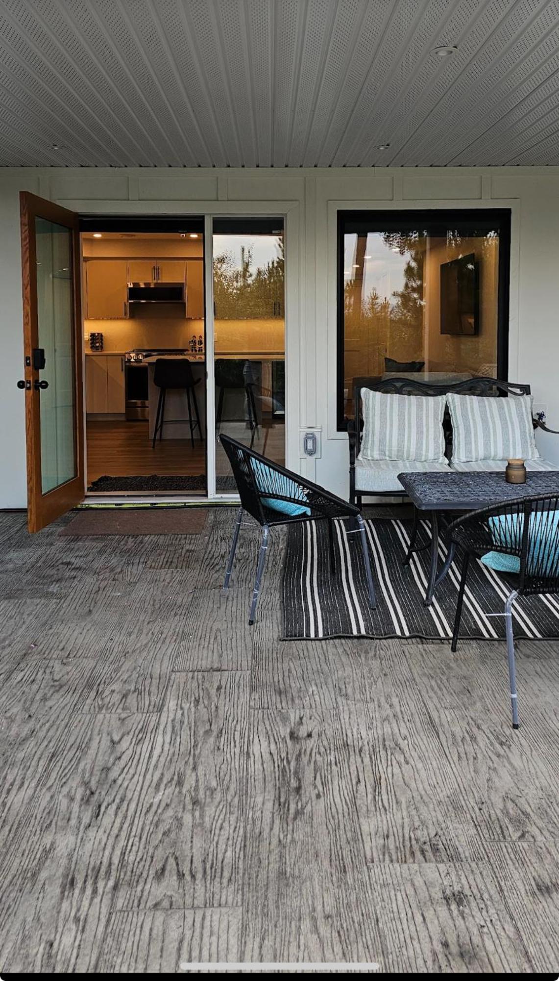 Kelly'S Sunset Lake Retreat Shawnigan Lake Bagian luar foto